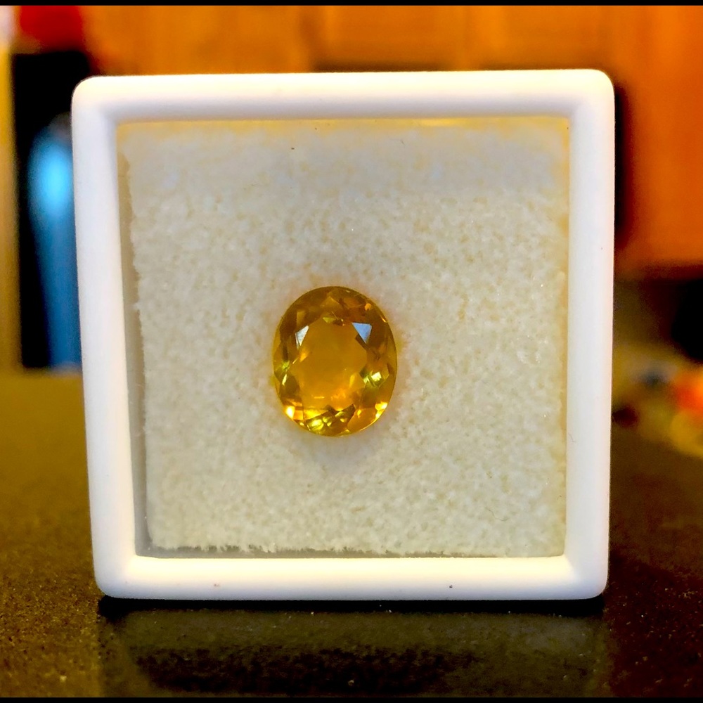 Loose single Citrine stone 1.54CT new in package